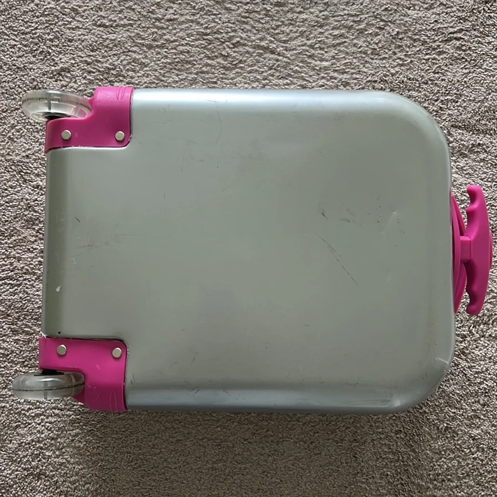 Hello kitty suitcase - Picture 2 of 5